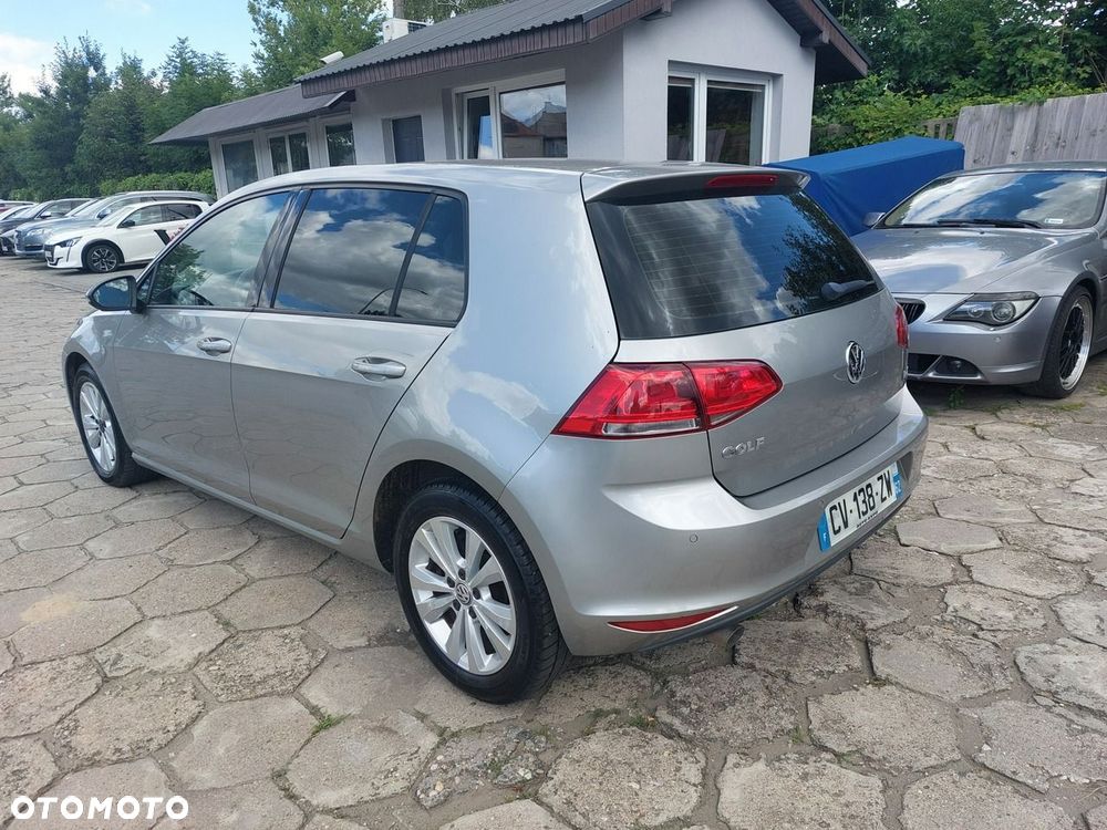 Volkswagen Golf - 8