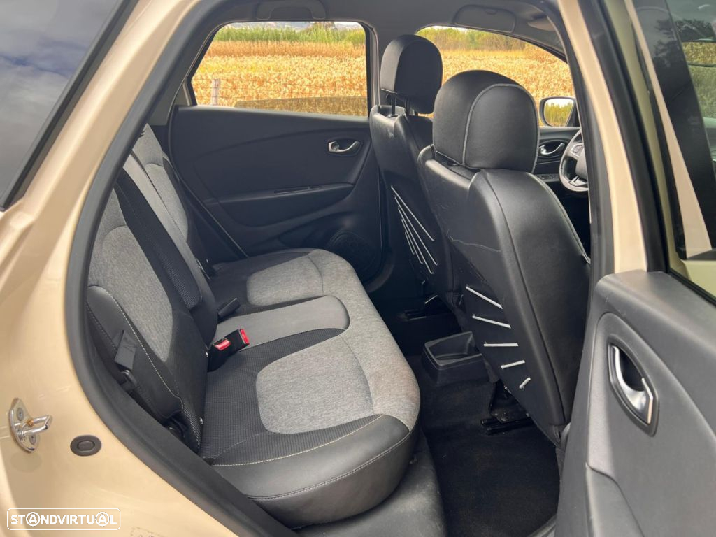 Renault Captur 1.5 dCi Exclusive - 19
