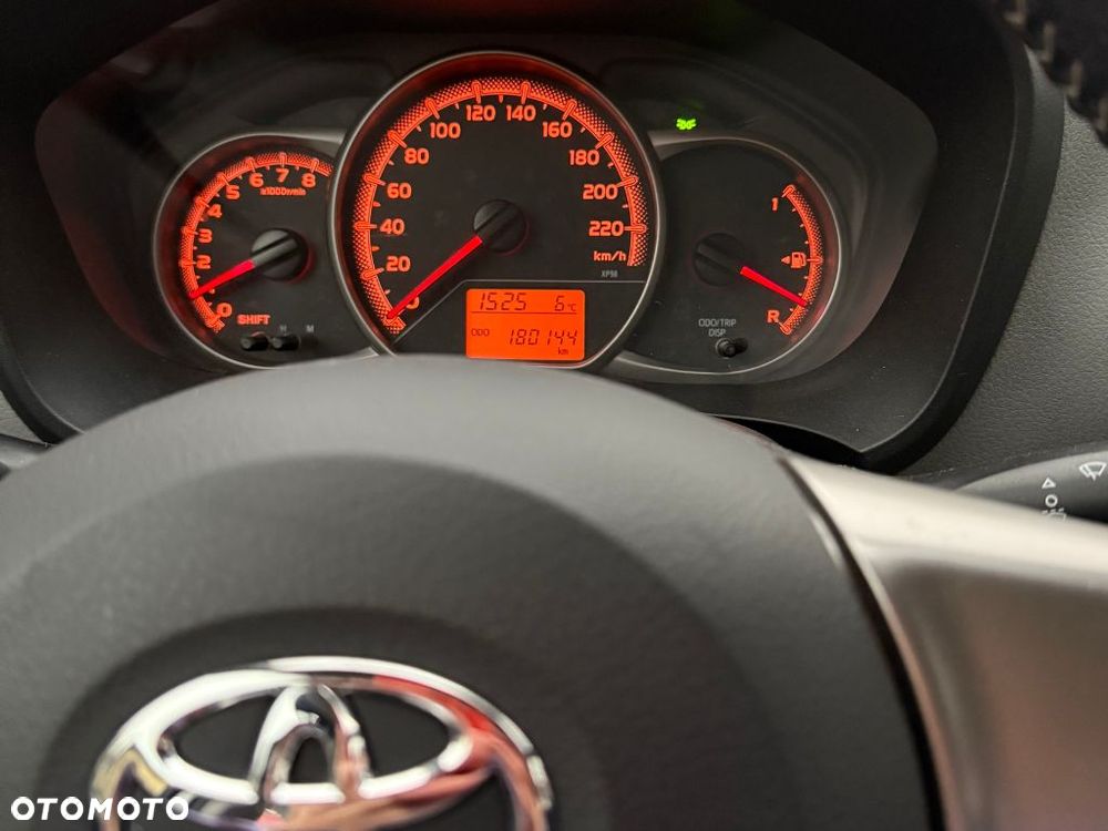 Toyota Yaris 1.33 Active EU6 - 7