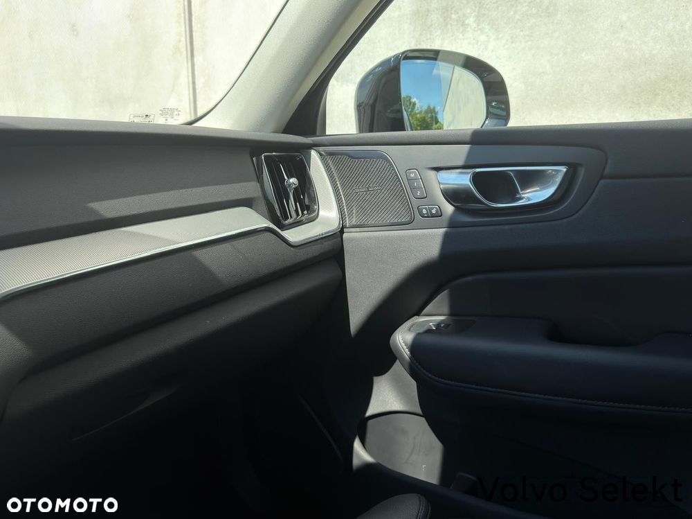 Volvo XC 60 - 30
