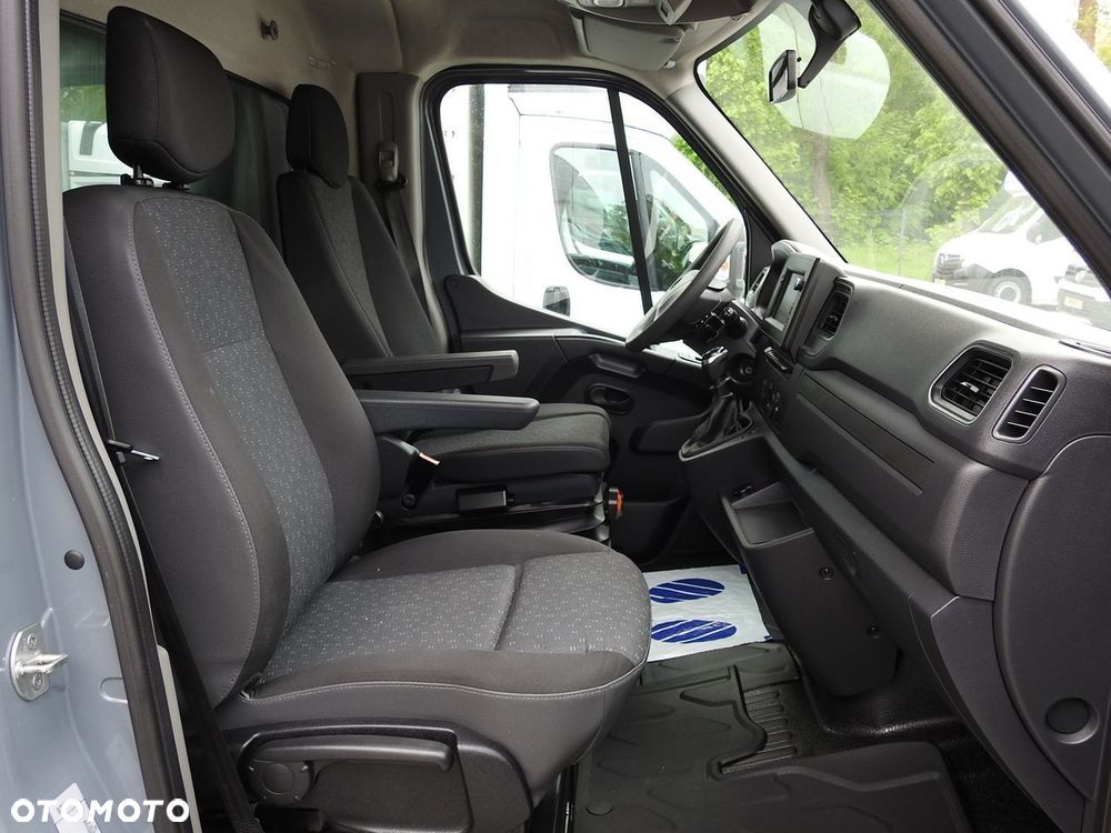 Opel MOVANO PLANDEKA WINDA 9 PALET WEBASTO KLIMATYZACJA TEMPOMAT NAWIGACJA LEDY PNEUMATYKA  165KM - 40