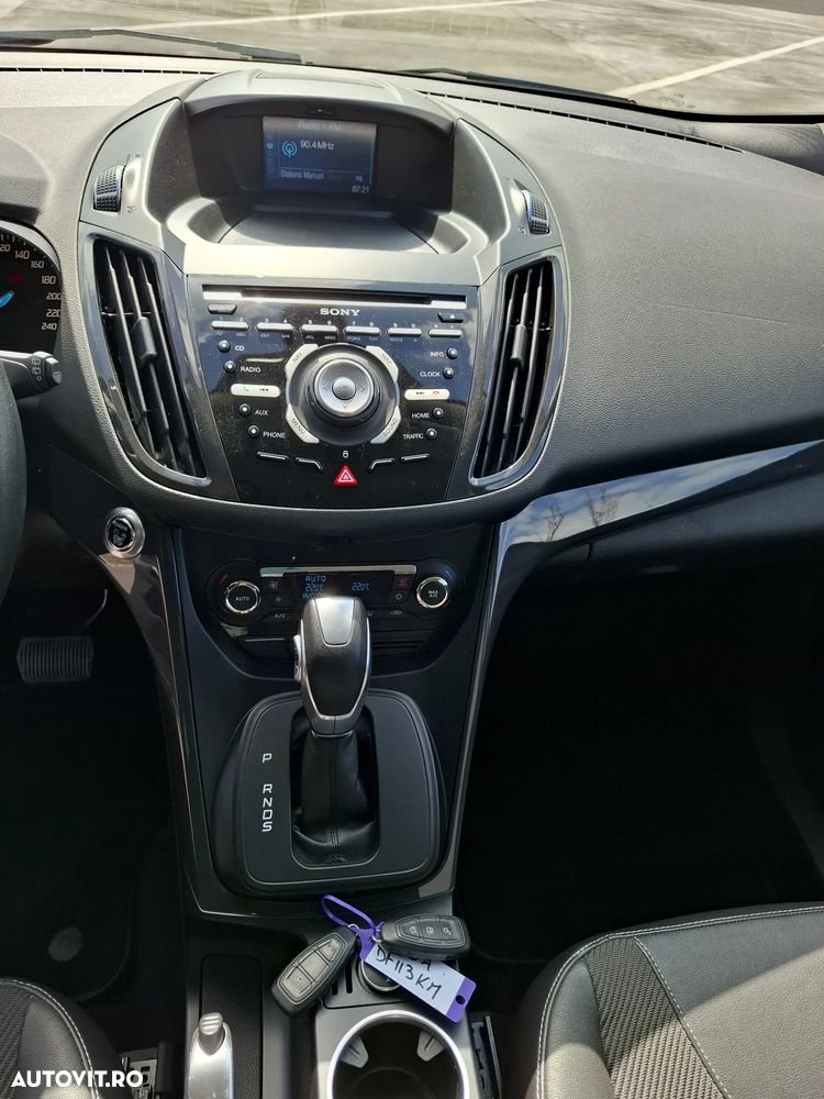 Ford Kuga 2.0 TDCi 4x4 Aut. Titanium - 12