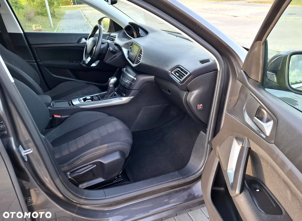 Peugeot 308 PureTech 130 EAT6 Stop & Start Allure - 24