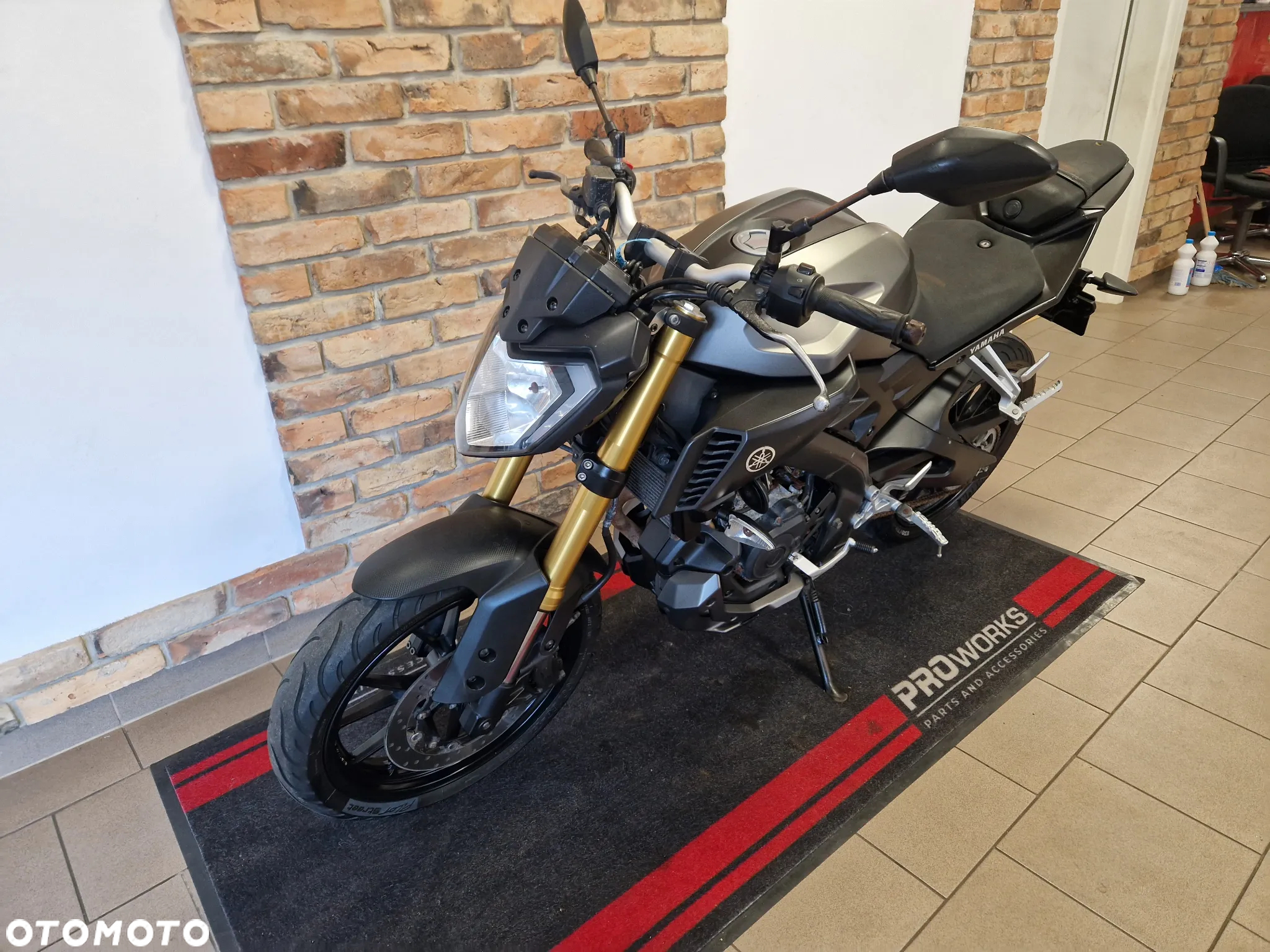 Yamaha MT - 6