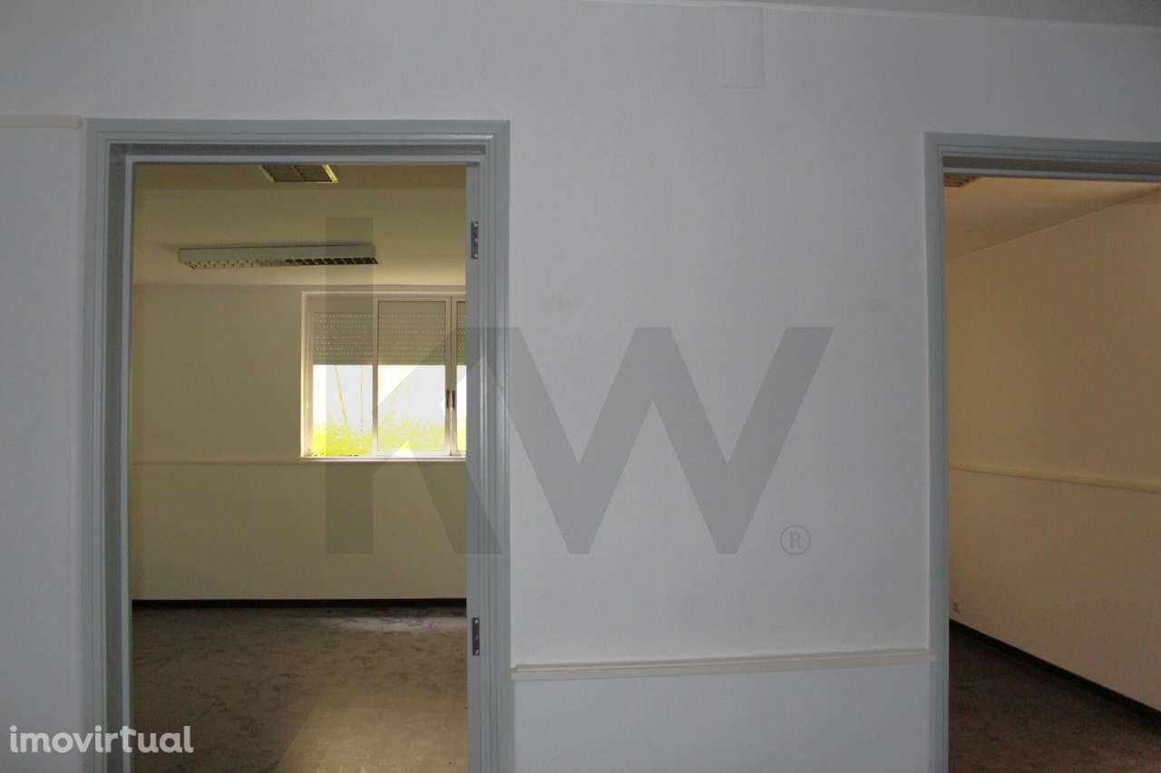 Escritório para arrendar na Estrela - Grande imagem: 5/23
