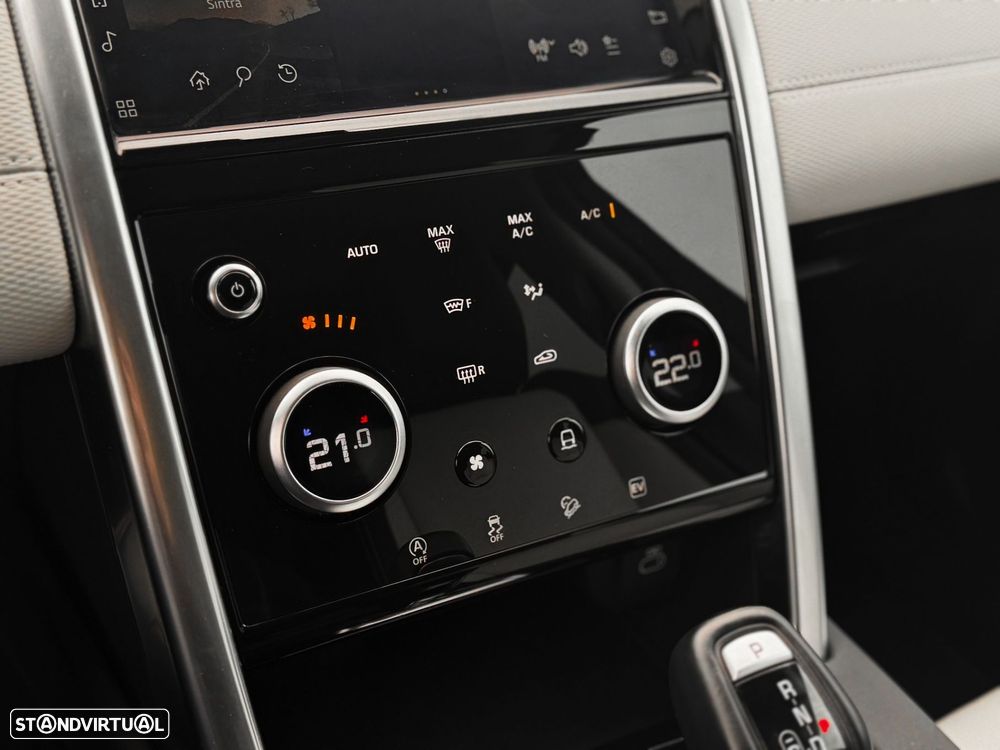 Land Rover Discovery Sport P300e R-Dynamic S - 21