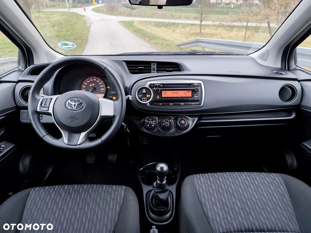 Toyota Yaris 1.33 Sol - 13