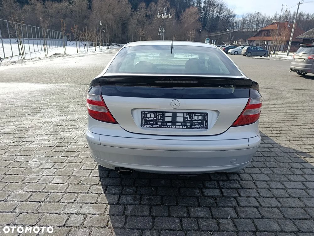 Mercedes-Benz Klasa C 200 Kompressor Sportcoupe - 9