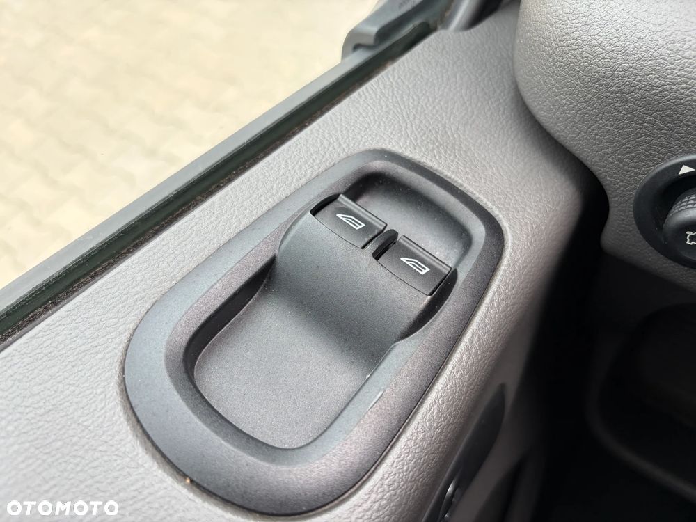 Ford Transit 350 - 20