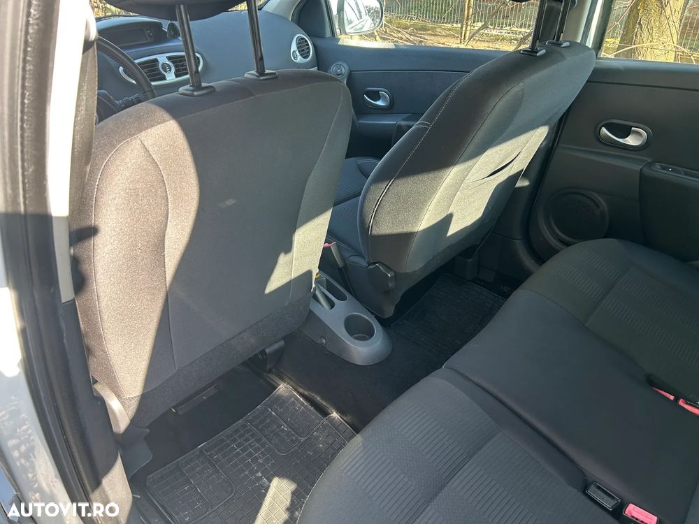 Renault Clio III 1.4 Dynamique - 7