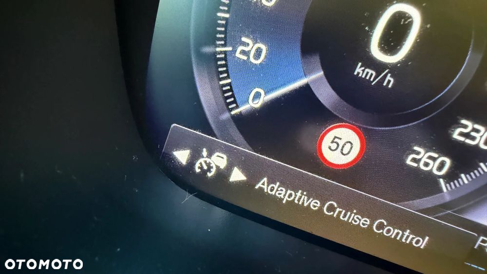 Volvo XC 40 T3 Geartronic Momentum Core - 23