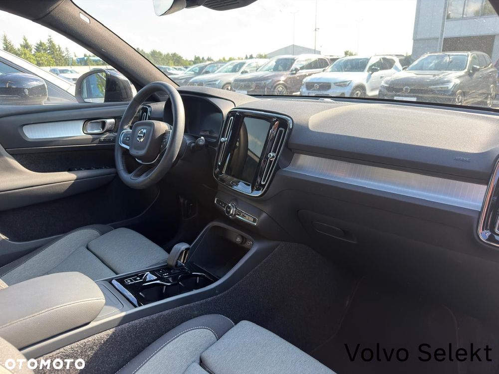 Volvo XC 40 - 24