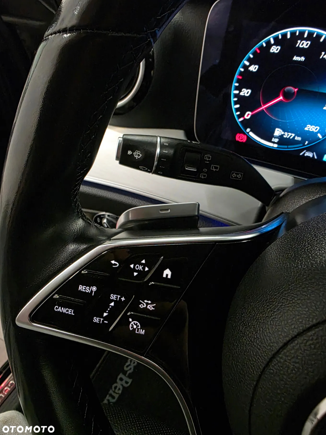 Mercedes-Benz Klasa E 220 d 4Matic 9G-TRONIC AMG Line - 23