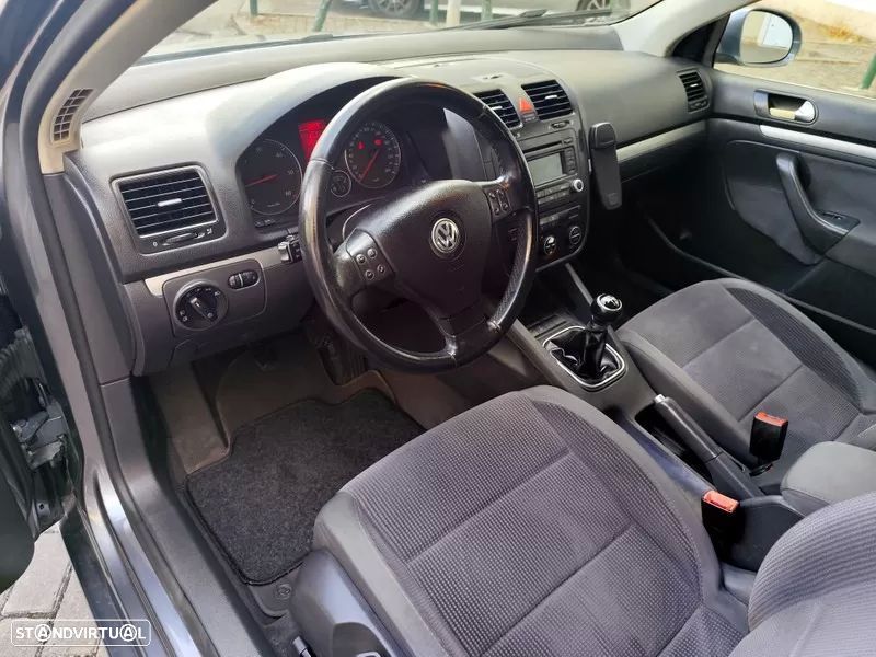 VW Jetta 1.9 TDi BlueM. Trendline - 17