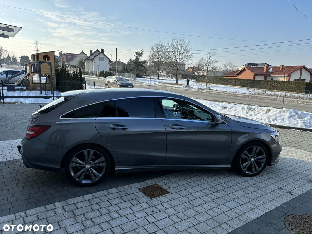 Mercedes-Benz CLA 180 Peak Edition - 5