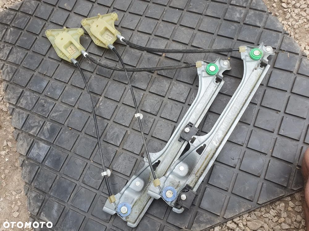 PODNOŚNIK LEWY TYŁ 827010001R RENAULT LAGUNA 3 III LIFT 11-15 POSIADAM 4  SZT - 3
