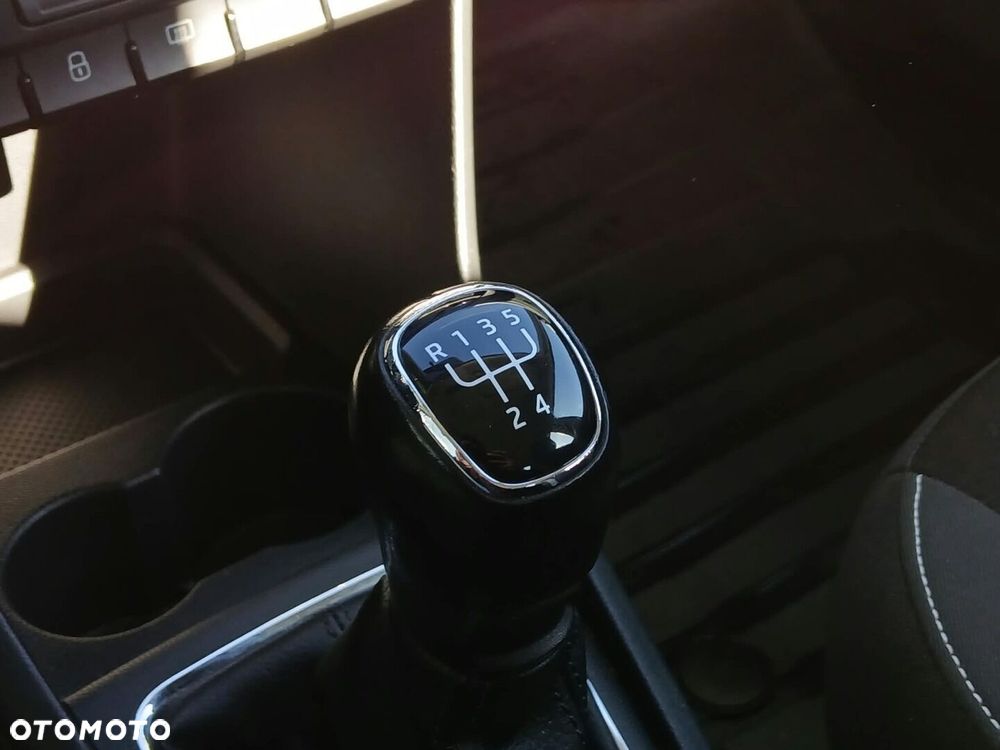 Skoda RAPID 1.6 TDI DPF Ambition - 29