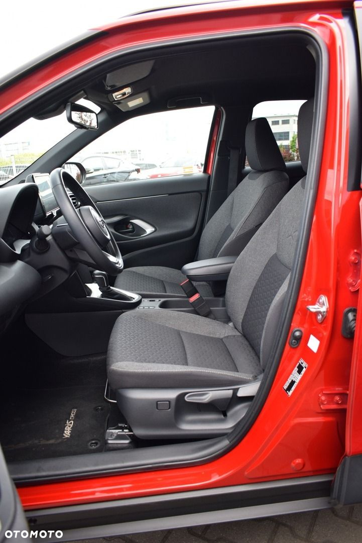 Toyota Yaris Cross - 13