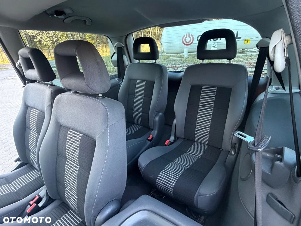 Volkswagen Sharan 1.9 TDI Comfortline Family - 9