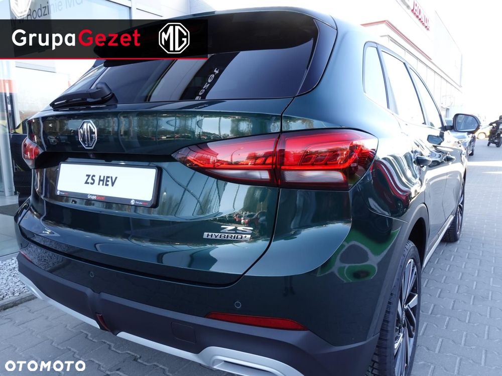 MG ZS - 12