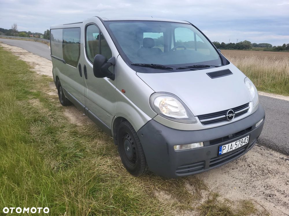 Opel Vivaro 2.5 CDTI L2H1 - 15