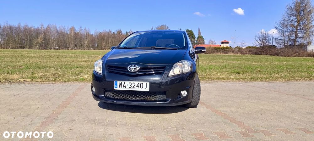 Toyota Auris 2.0 D-4D Executive - 4