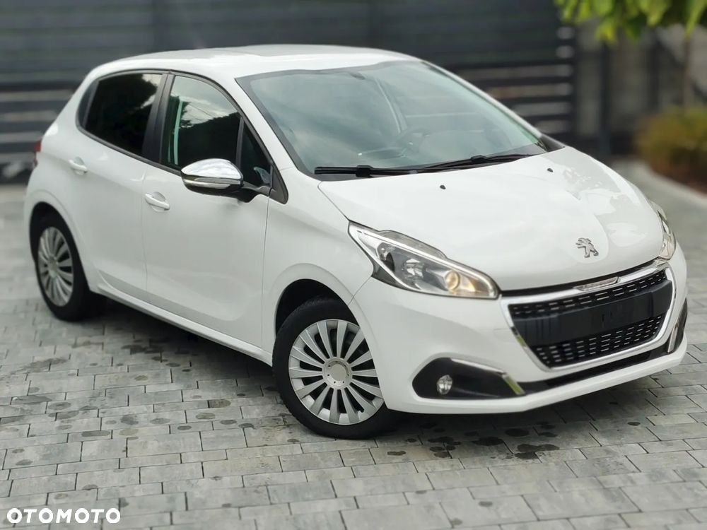 Peugeot 208 - 3