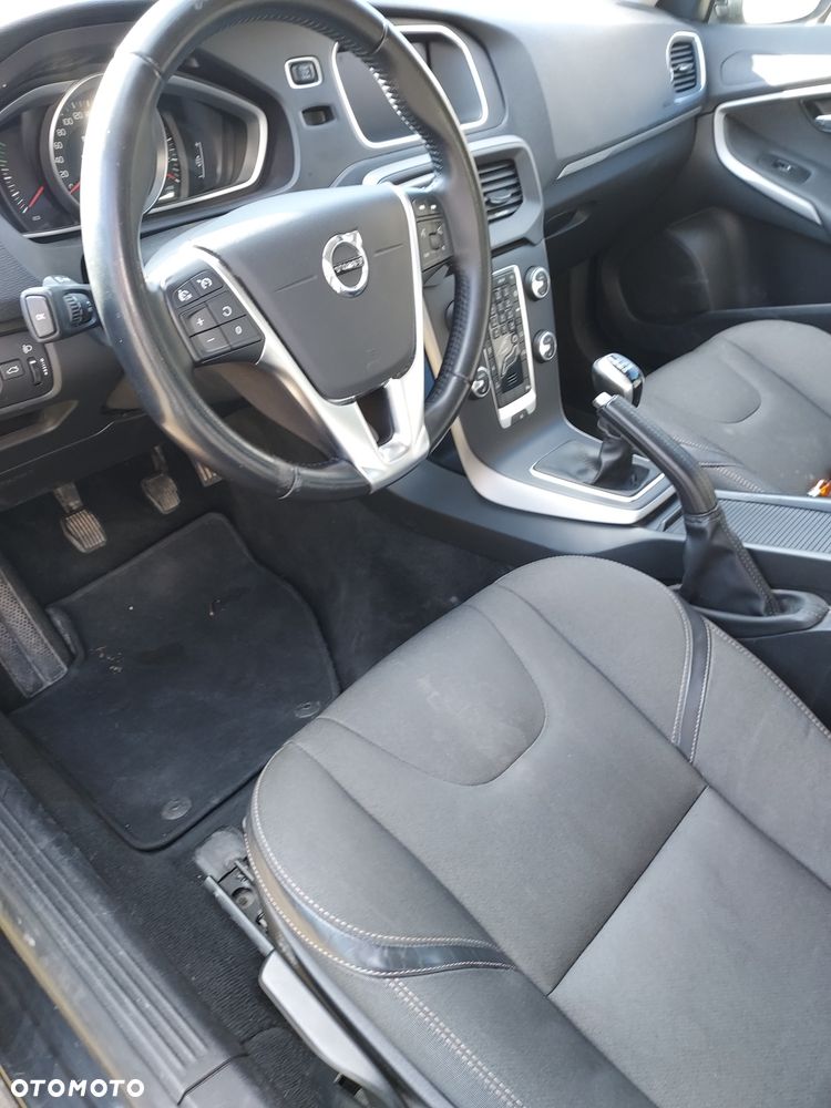 Volvo V40 Cross Country - 8