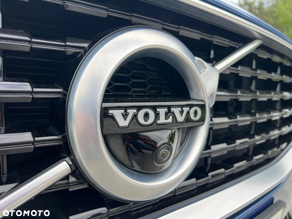 Volvo V60 T8 AWD Twin Engine Geartronic R-Design - 23