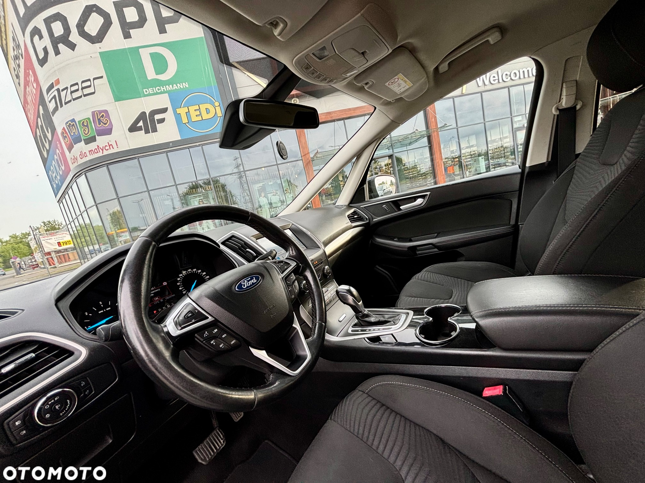 Ford S-Max - 11