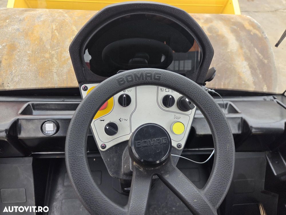 Bomag BW226 pt terasamente, NOU, latime tambur 2,1, motor 147kW Ad Blue, masa operationala 22t, CE, cabina inchisa FOPS/ROPS, posibilitate leasing 5 ani-PROMOTIE 96.900Eur+Tva - 27