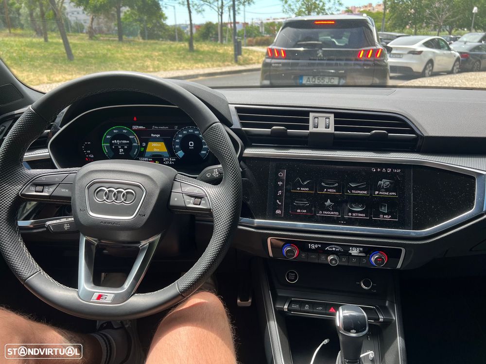 Audi Q3 45 TFSIe S line S tronic - 2