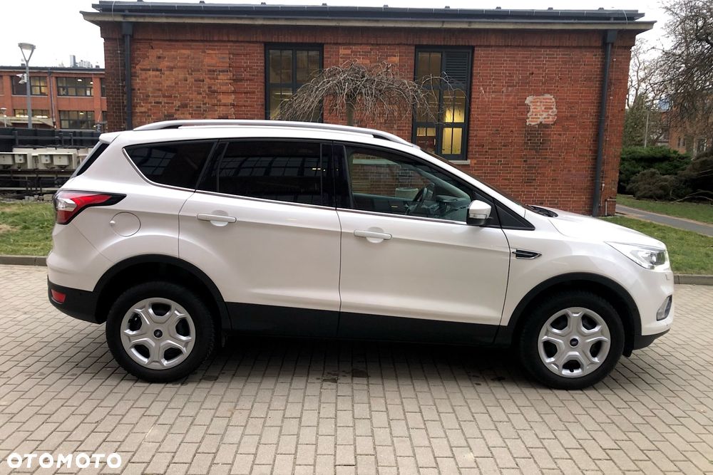 Ford Kuga 1.5 EcoBoost 2x4 Titanium - 6