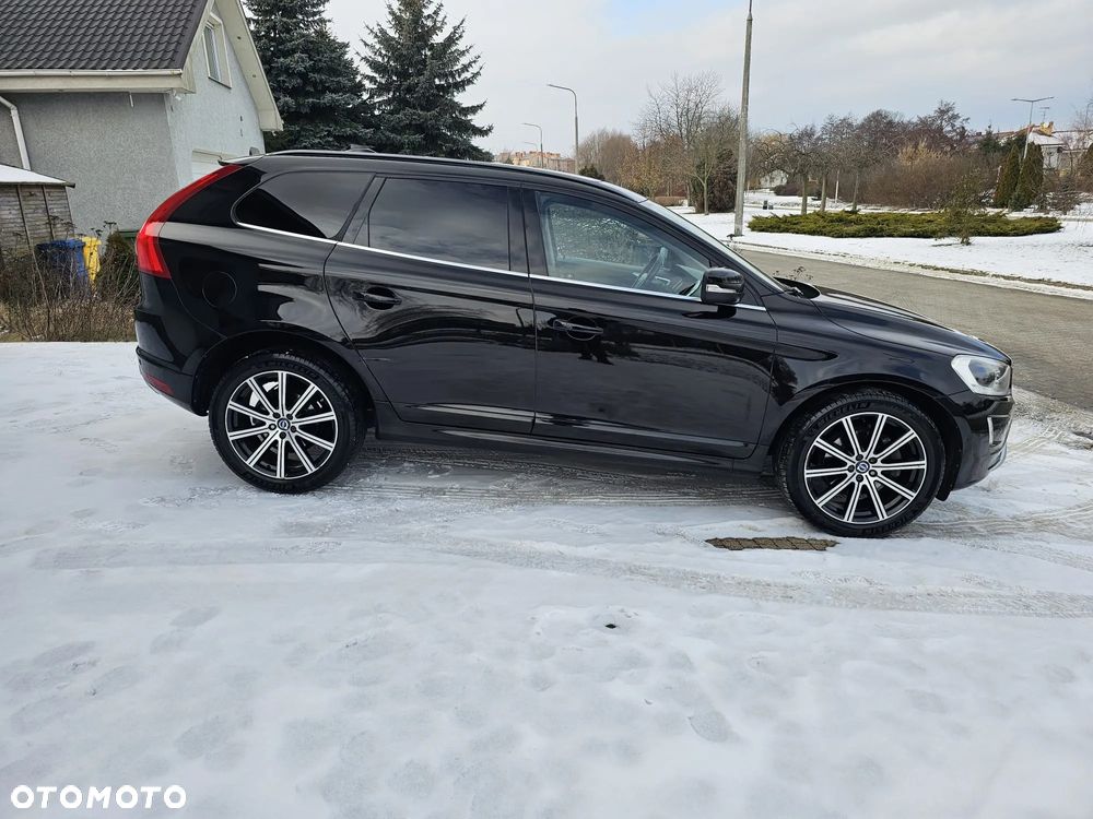 Volvo XC 60 D5 AWD Geartronic Summum - 19