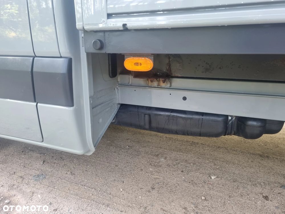 Mercedes-Benz Sprinter - 16