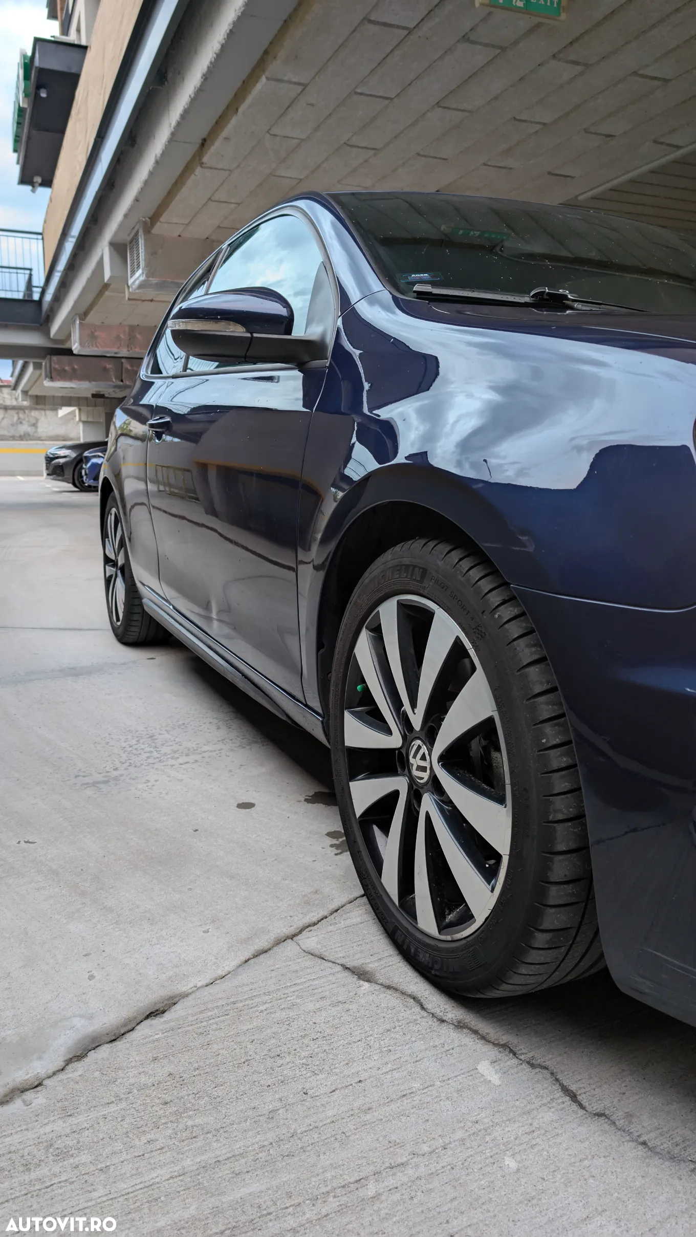 Volkswagen Golf 2.0 DPF GTD - 6