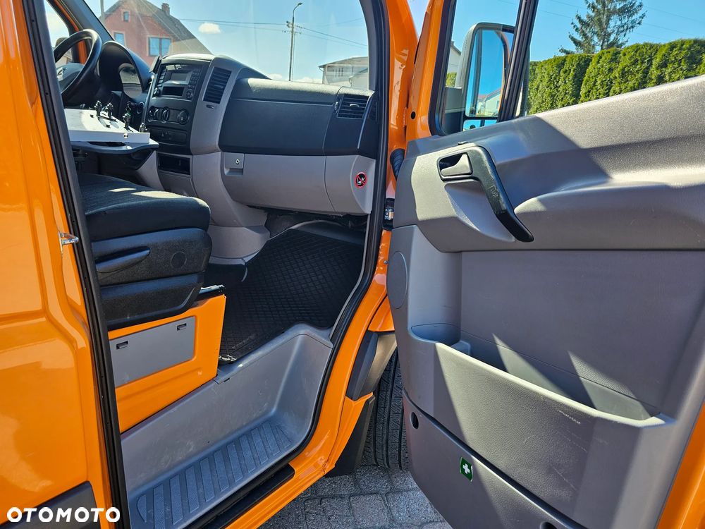 Mercedes-Benz SPRINTER - 32