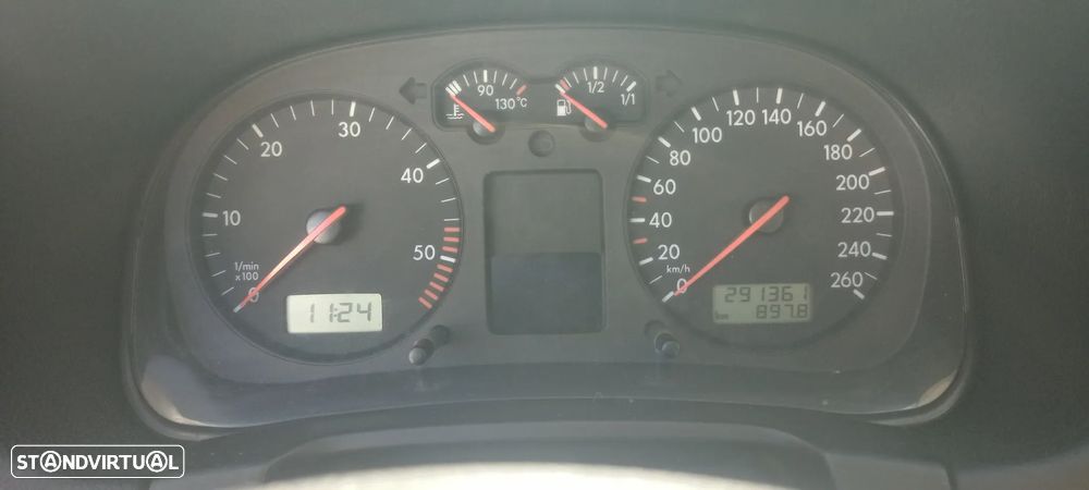 VW Golf 1.9 TDi Highline - 6