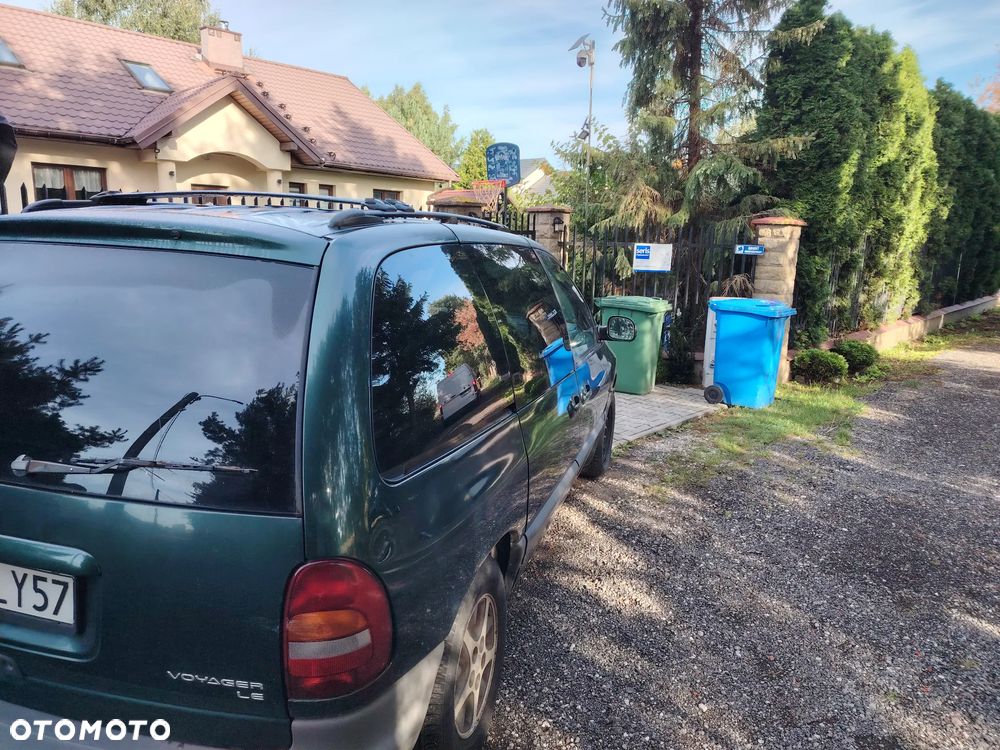 Chrysler Voyager LX 3.3L - 3
