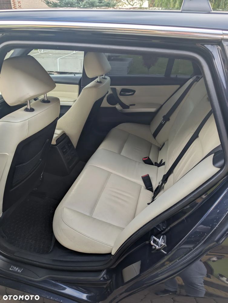 BMW Seria 3 335d DPF Touring - 8