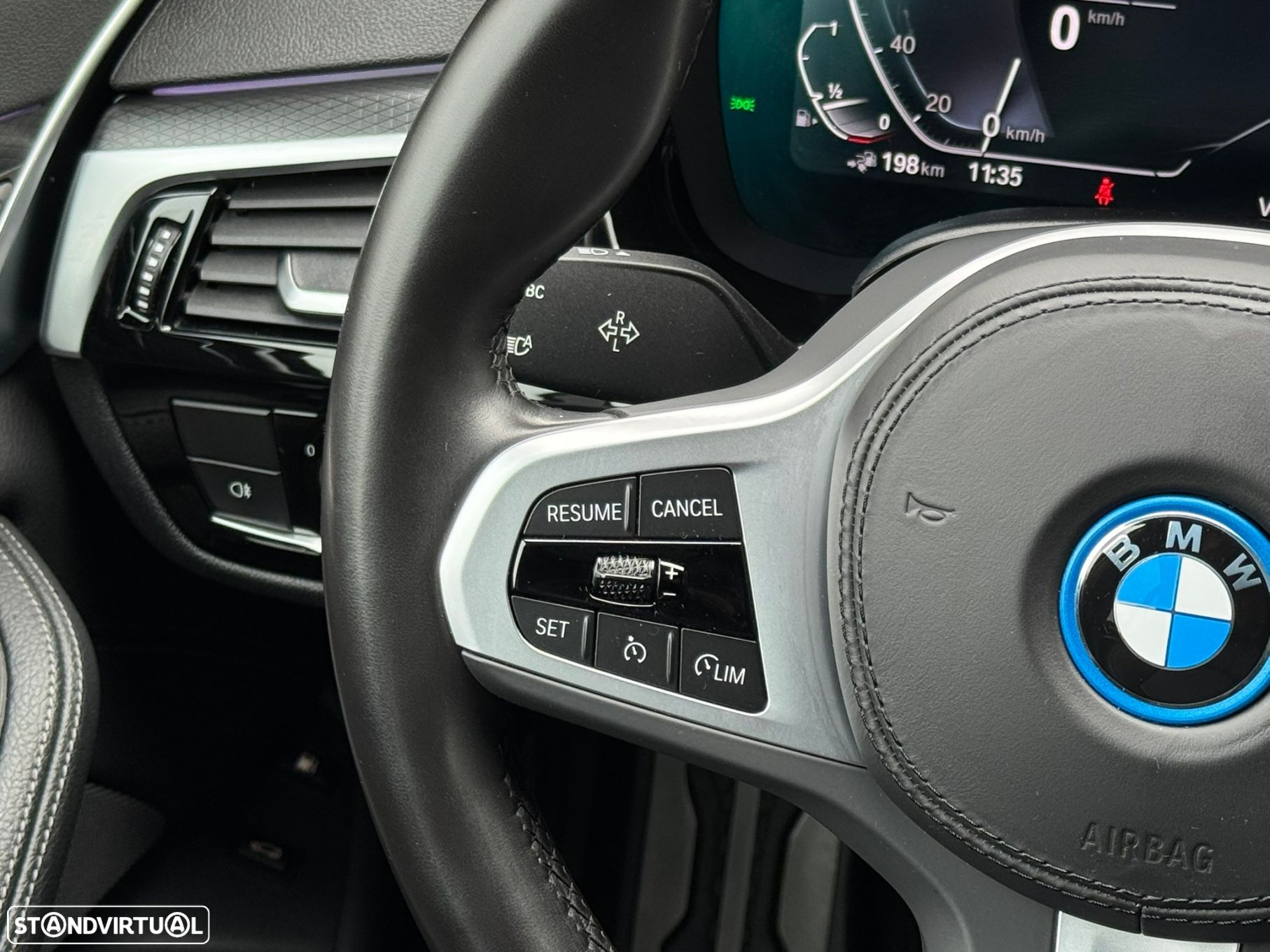 BMW 520 e Pack M - 34