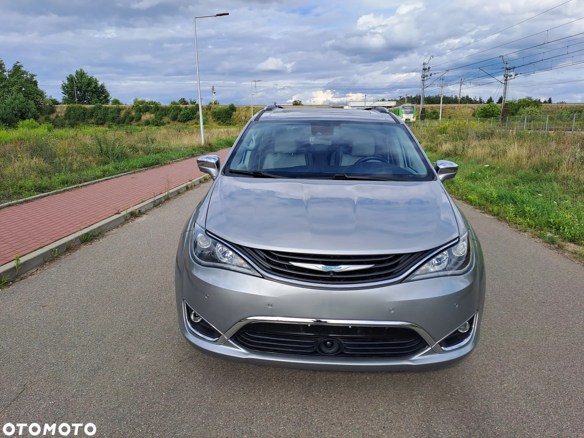 Chrysler Pacifica - 14