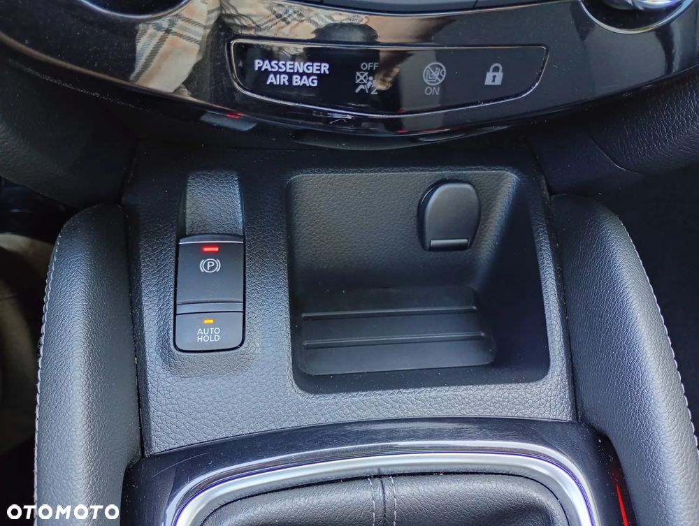 Nissan Qashqai 1.3 DIG-T N-Connecta EU6d - 15