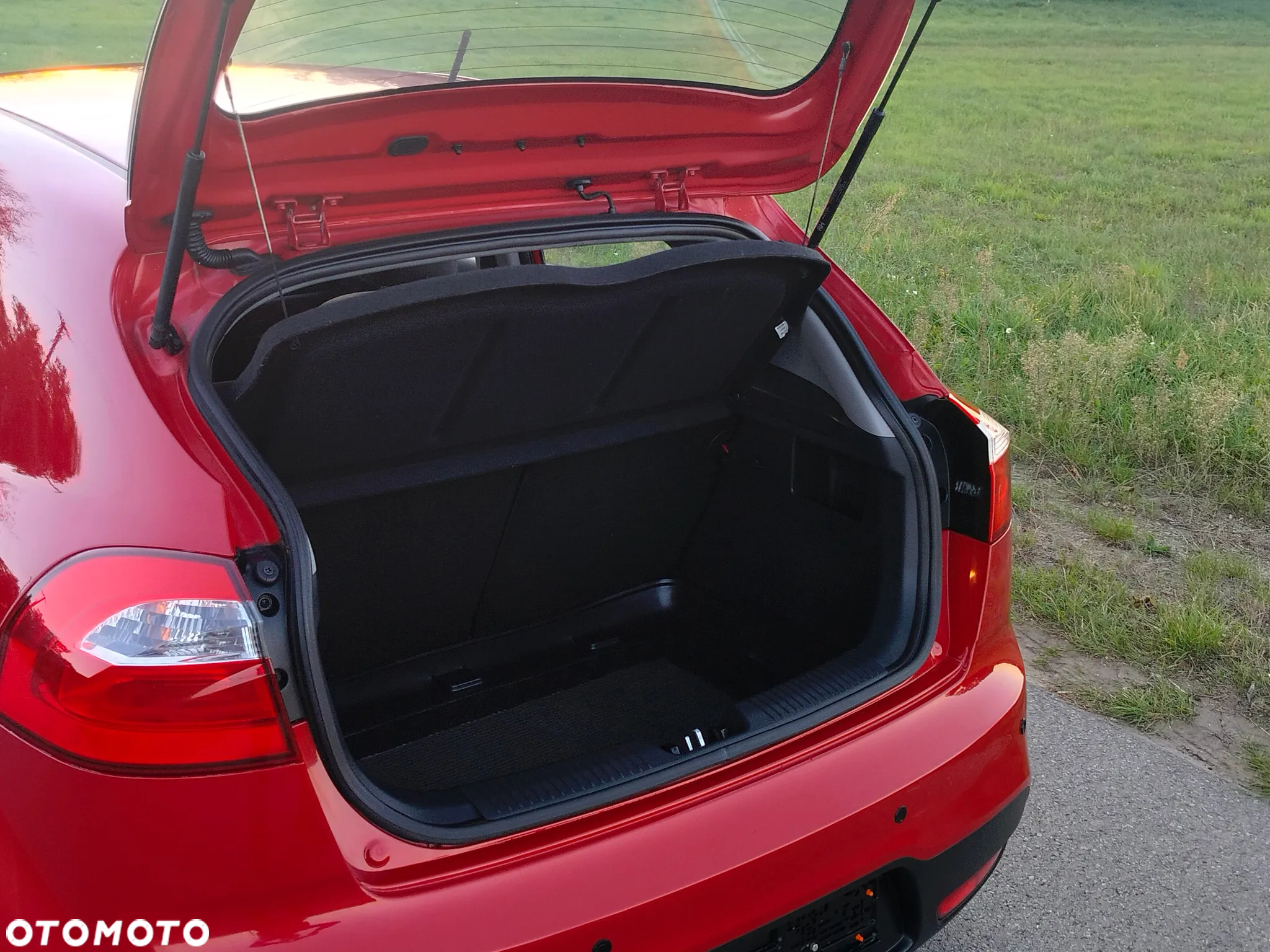 Kia Rio 1.2 Attract - 29
