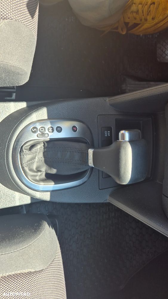 Volkswagen Touran - 18
