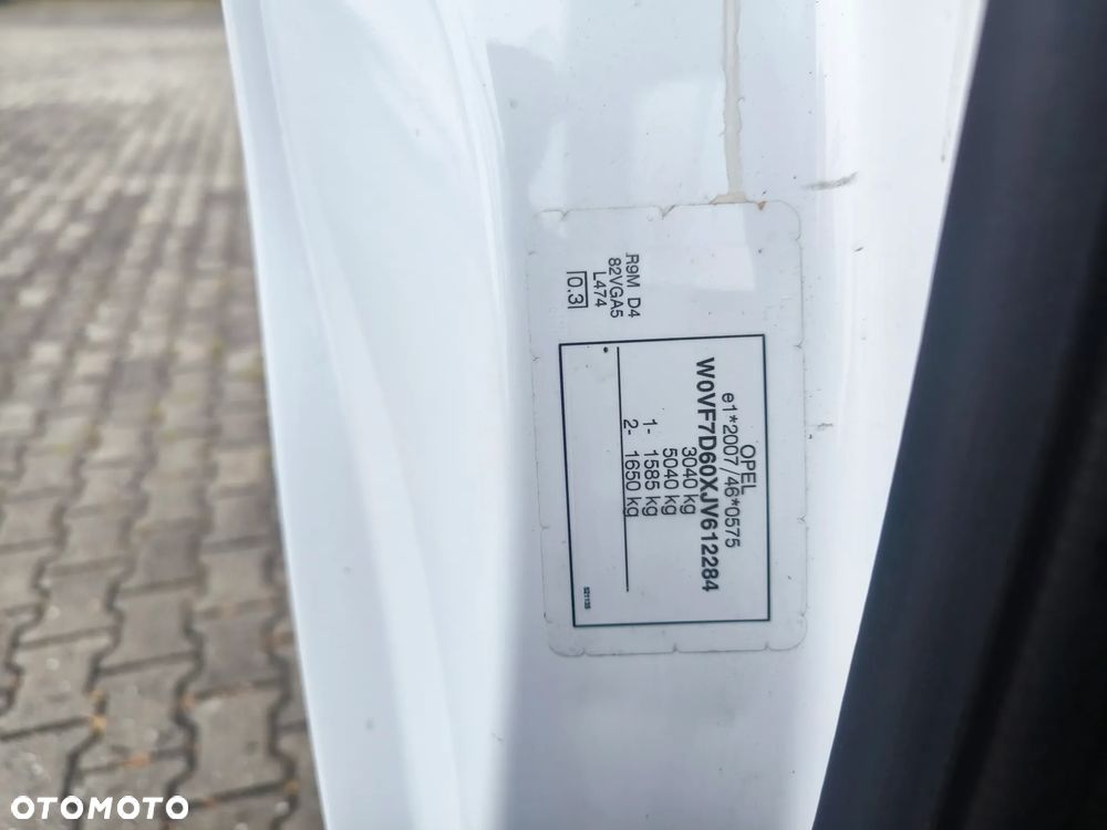 Opel Vivaro - 11