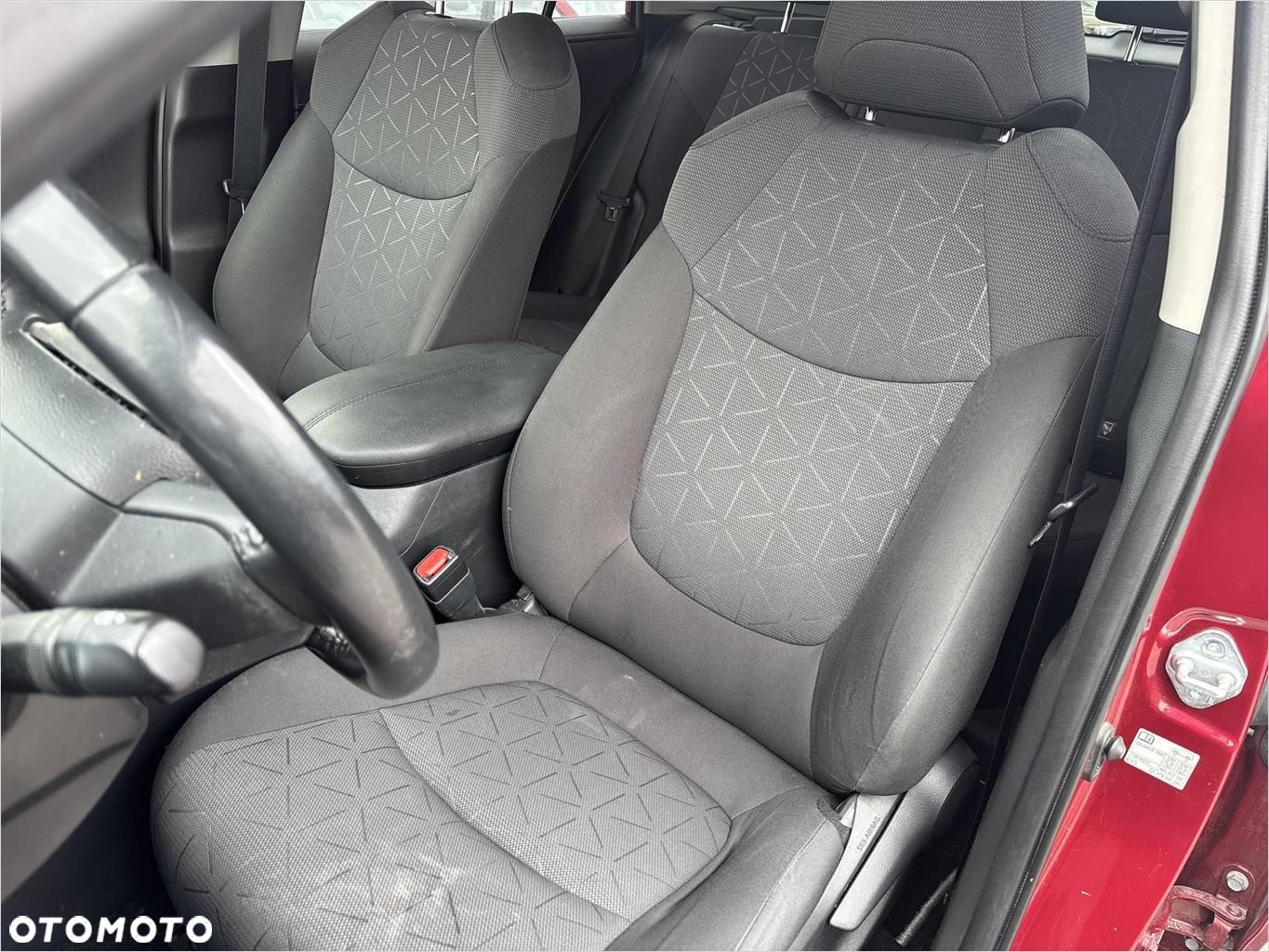 Toyota RAV4 - 11