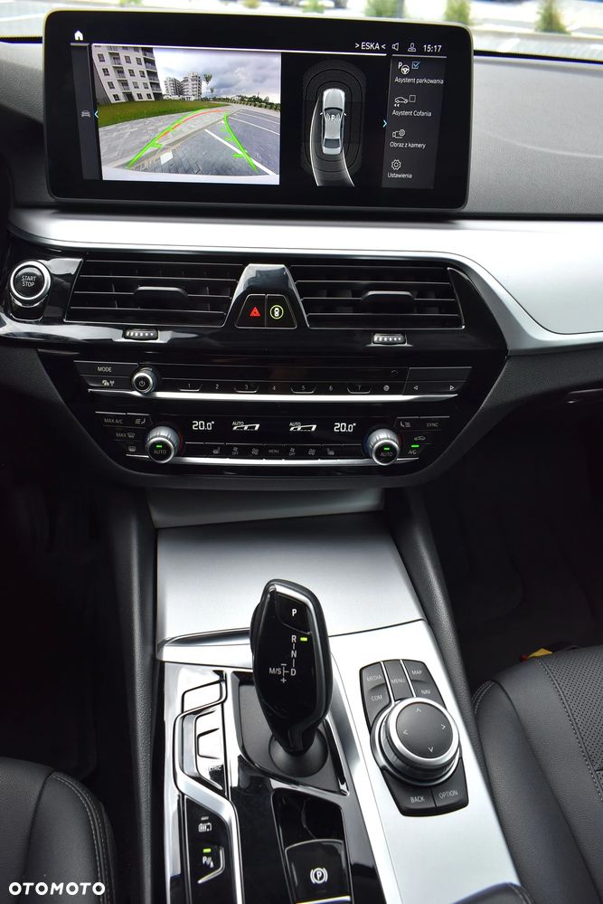BMW Seria 5 530i xDrive mHEV sport - 8