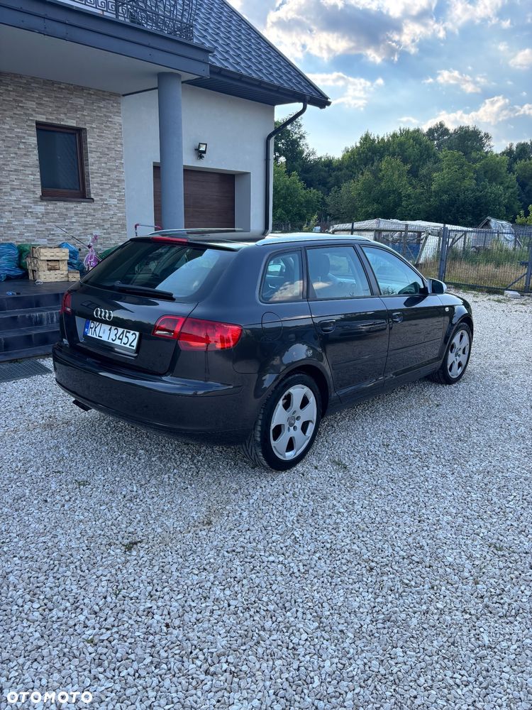 Audi A3 Sportback 2.0 TDI Ambiente - 4