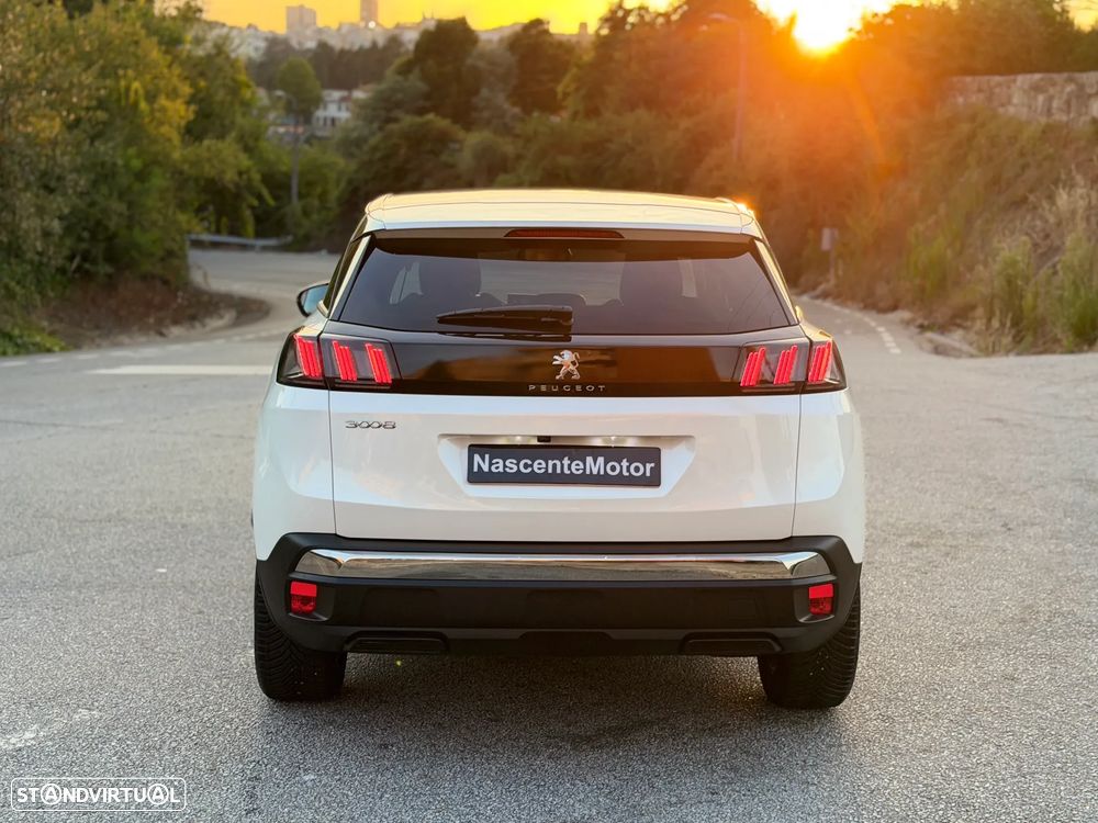 Peugeot 3008 1.2 PureTech Allure Pack EAT8 - 17